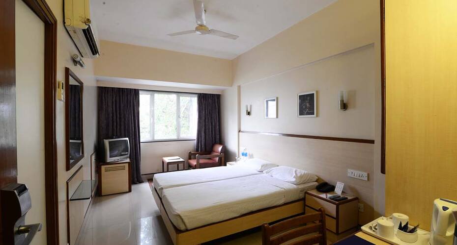 Hotel Woodland, Pune 5
